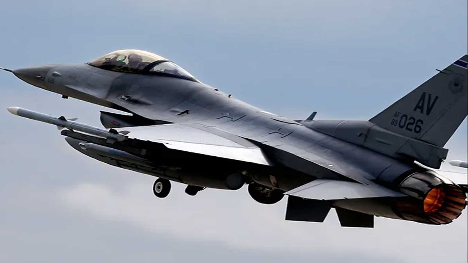 تحطم طائرة عسكرية تركية وتوفى قائدها