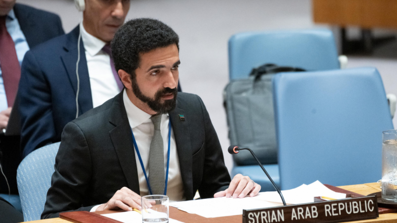 السفير علبي يؤكد أن العدالة الانتقالية هي حجر الأساس لإعادة بناء سوريا