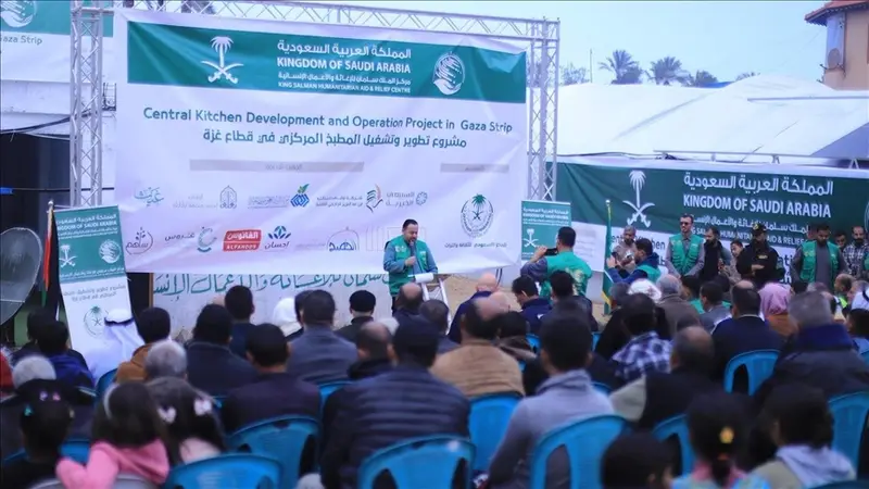 السعودية تدشن مشروعاً لخدمة النازحين في قطاع غزة