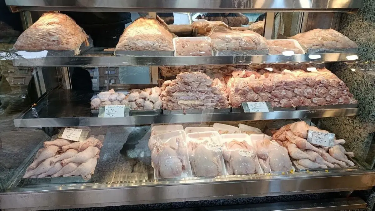 ارتفاع قياسي في أسعار الفروج بعد إيقاف استيراد المجمد وارتفاع كيلو الشرحات إلى 90 ألف ليرة