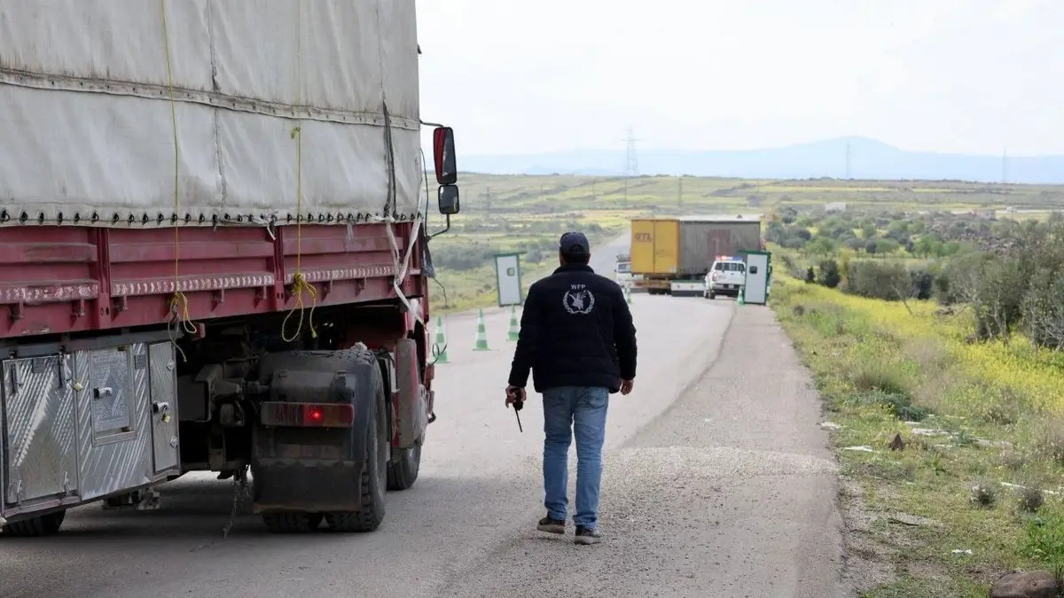 وصول قافلة مساعدات إلى السويداء تحمل معدات طبية ووقود