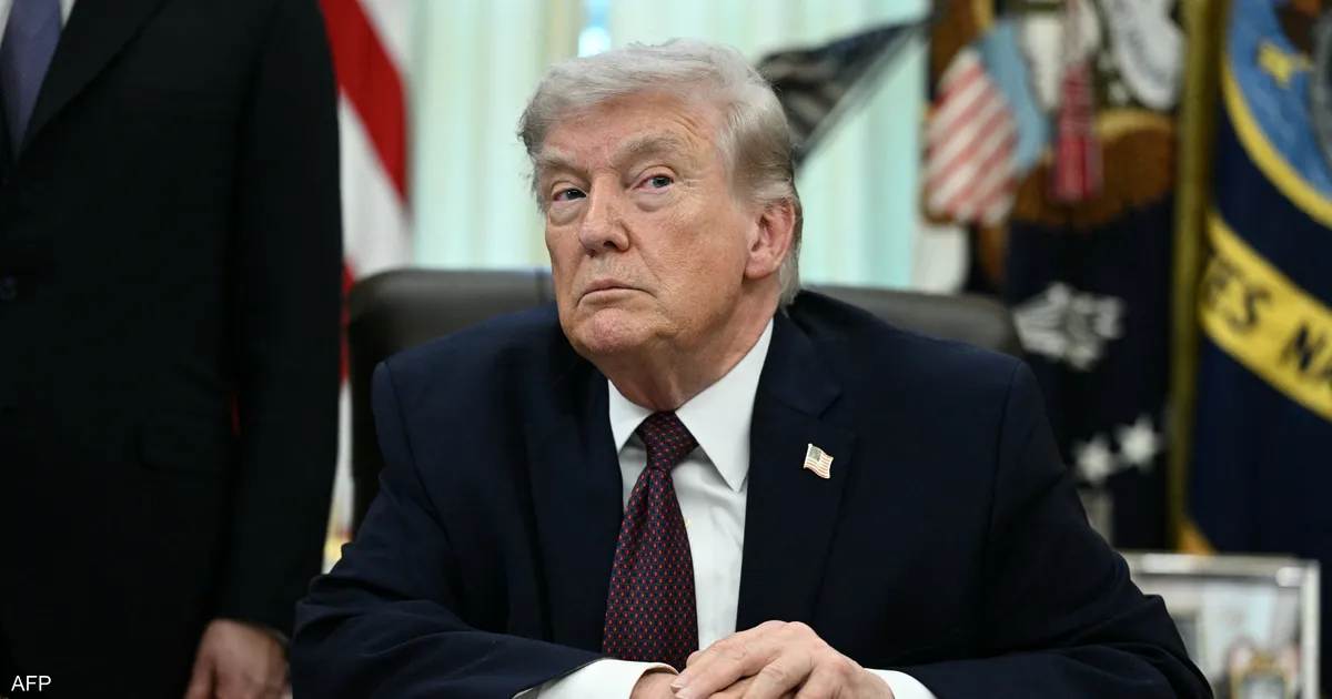 ترامب يحذر إيران من فرض رسوم على عبور مضيق هرمز