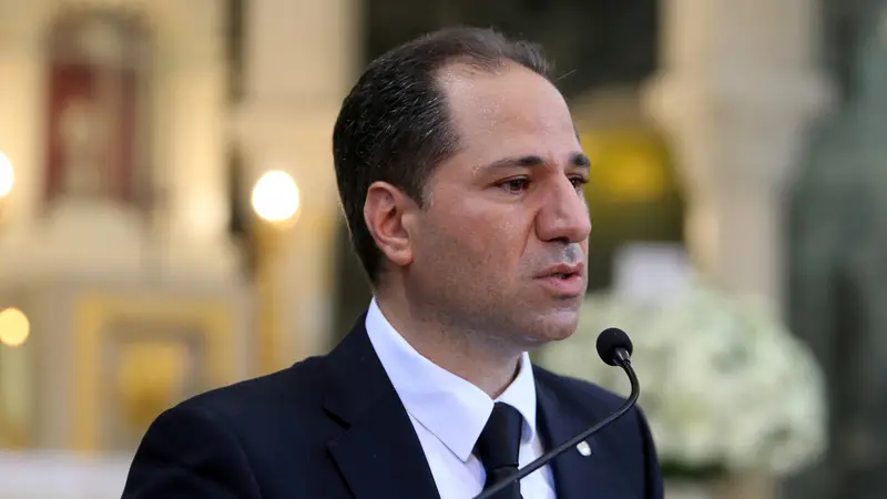 الرئيس الشرع ورئيس الكتائب اللبنانية يناقشان تعزيز العلاقات والتطورات الإقليمية