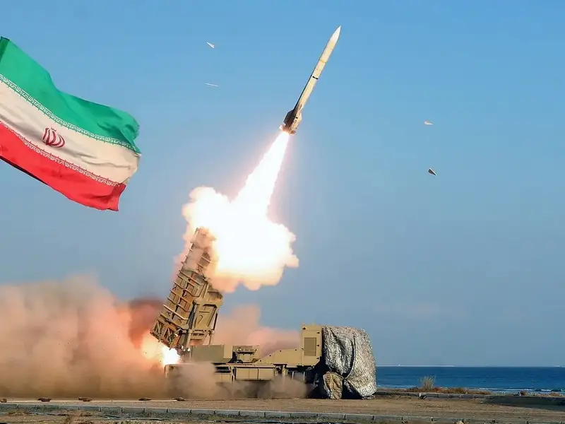 إيران ترد : هجمات صاروخية على قواعد أمريكية وإسرائيلية رداً على العدوان