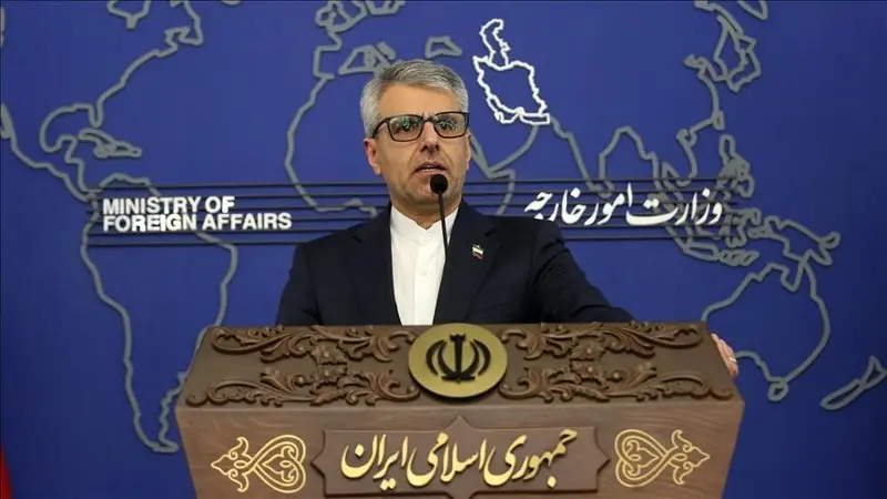 الخارجية الإيرانية: خامنئي وبزشكيان بخير وبصحة جيدة