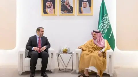 وزيرا خارجية سوريا والسعودية يتبادلان الحديث هاتفياً حول التطورات الإقليمية وتعزيز التعاون