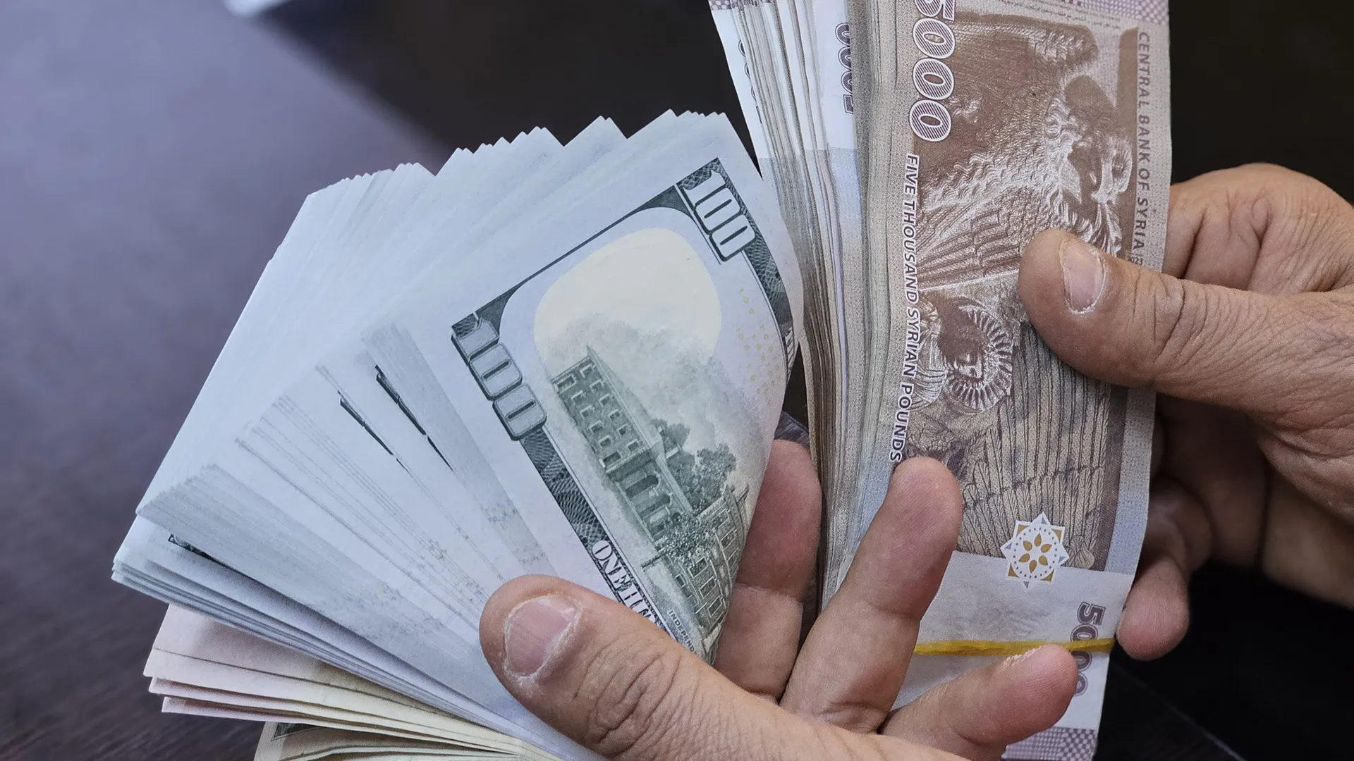 الأزمة الاقتصادية في سوريا تتعمق مع استمرار ضعف القوة الشرائية