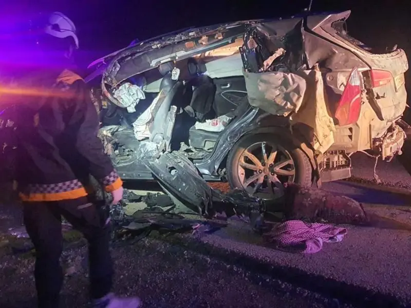 وفاة شاب وإصابة ثلاثة بحادث سير على طريق دير الزور-موحسن