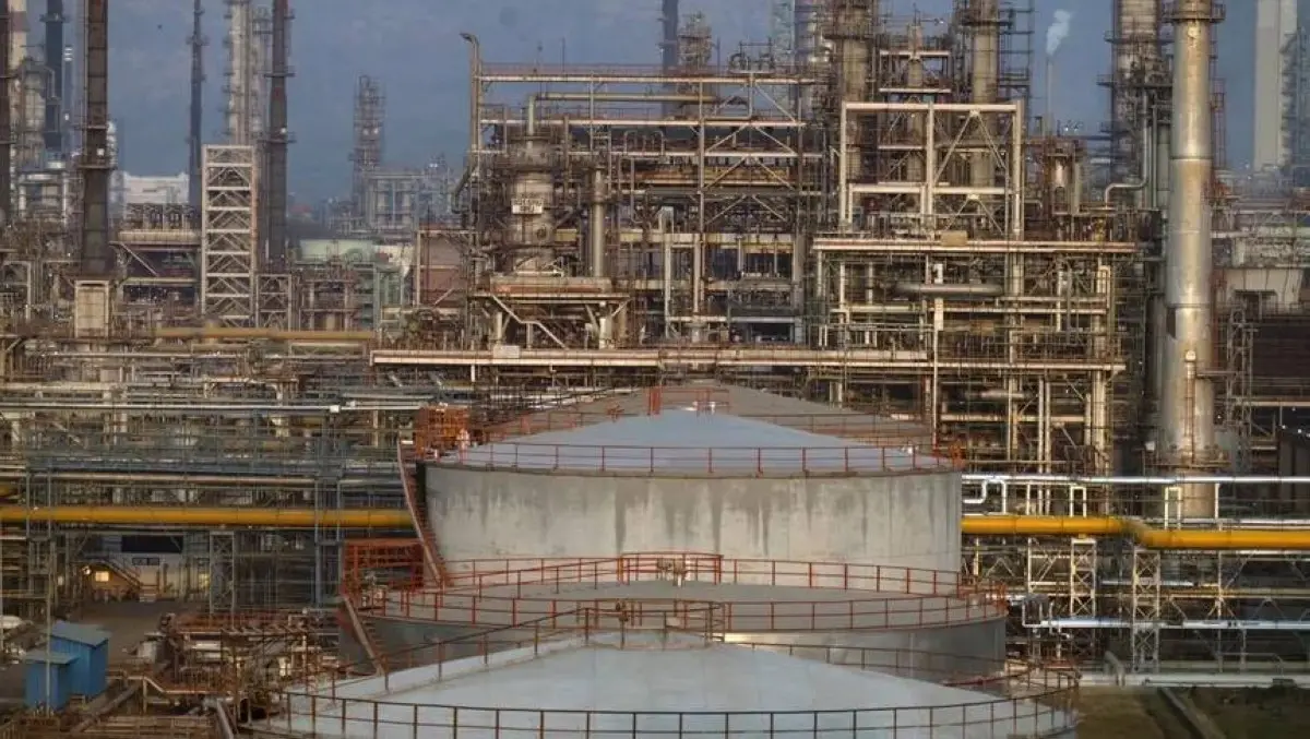 تدفق احتياطيات نفطية استراتيجية إلى أسواق آسيا وسط أكبر انقطاع عالمي في الإمدادات