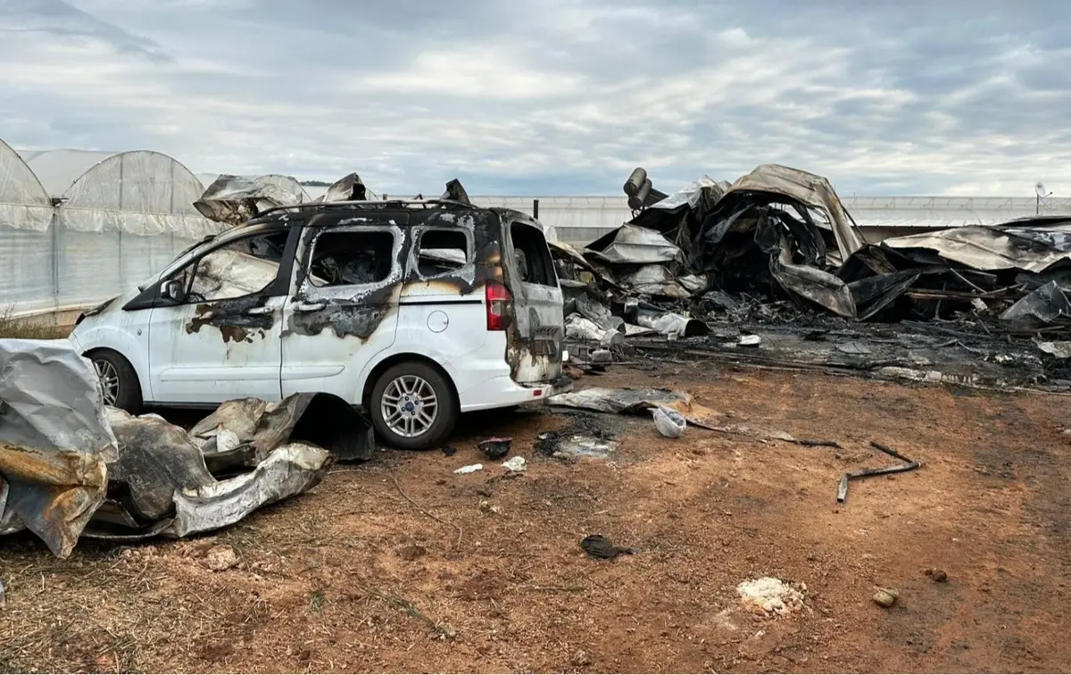 مصرع امرأة سورية حامل وأطفالها الخمسة في حريق بحاويات سكنية بتركيا