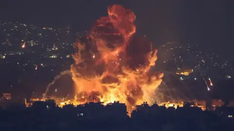 تصعيد عسكري إسرائيلي على مواقع حزب الله في بيروت وجنوب لبنان