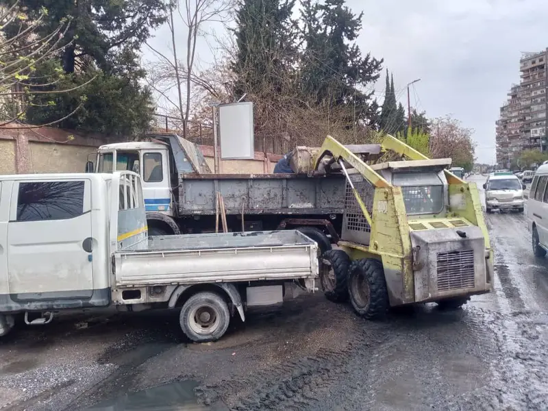 استنفار تام في دوائر خدمات دمشق لمواجهة المنخفض الجوي.. تنظيف المطريات وتأمين الأنفاق