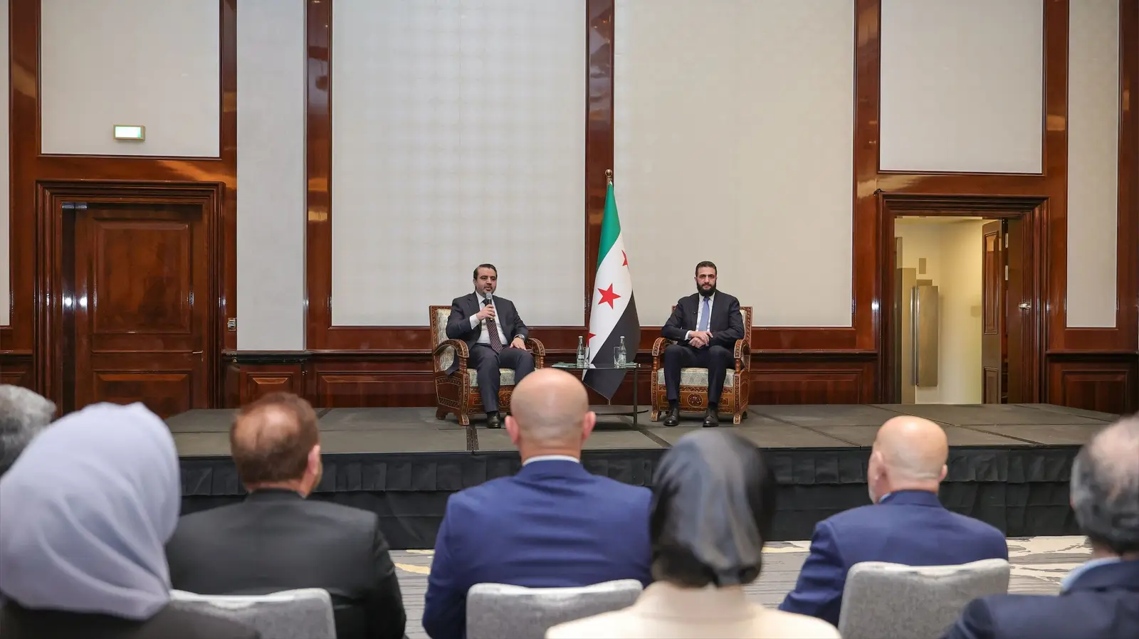 الرئيس الشرع يلتقي الجالية السورية في برلين ويؤكد على دورها المحوري في دعم الوطن