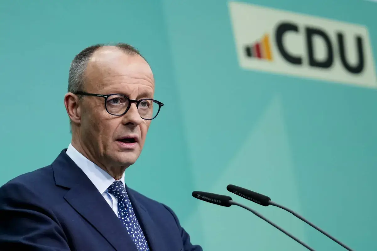 انتقادات واسعة للمستشار الألماني ميرتس بعد دعوته لعودة السوريين إلى بلادهم