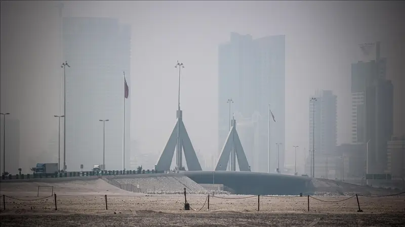 البحرين تطلق صفارات الإنذار تزامنا مع القصف الأمريكي الإسرائيلي ضد إيران