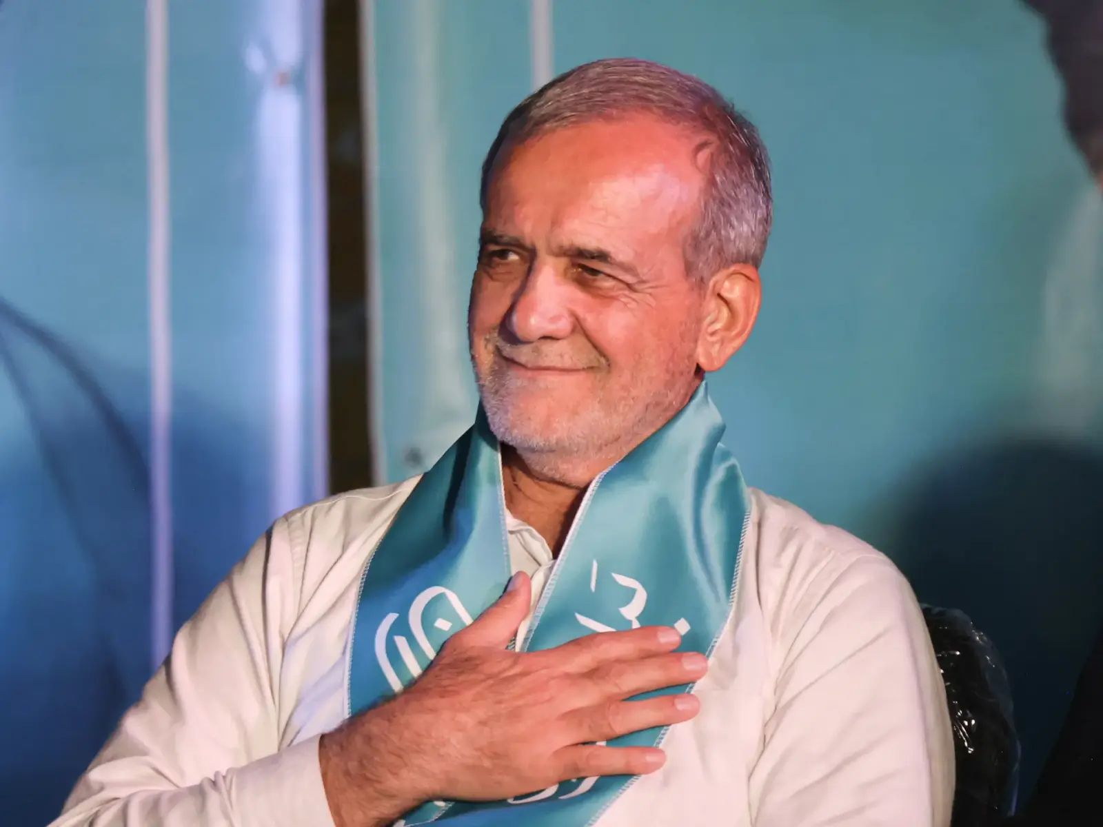 الرئيس الإيراني يشدد على ضرورة ضمان عدم تكرار الاعتداءات قبل التفاوض على وقف الهجمات