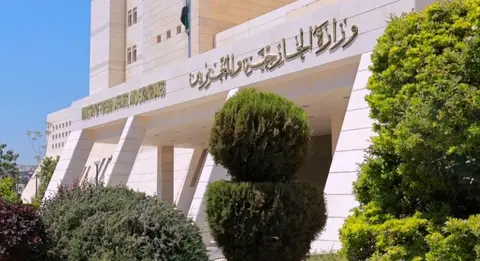 دمشق تدين القصف الإسرائيلي على مواقع عسكرية في جنوب سوريا