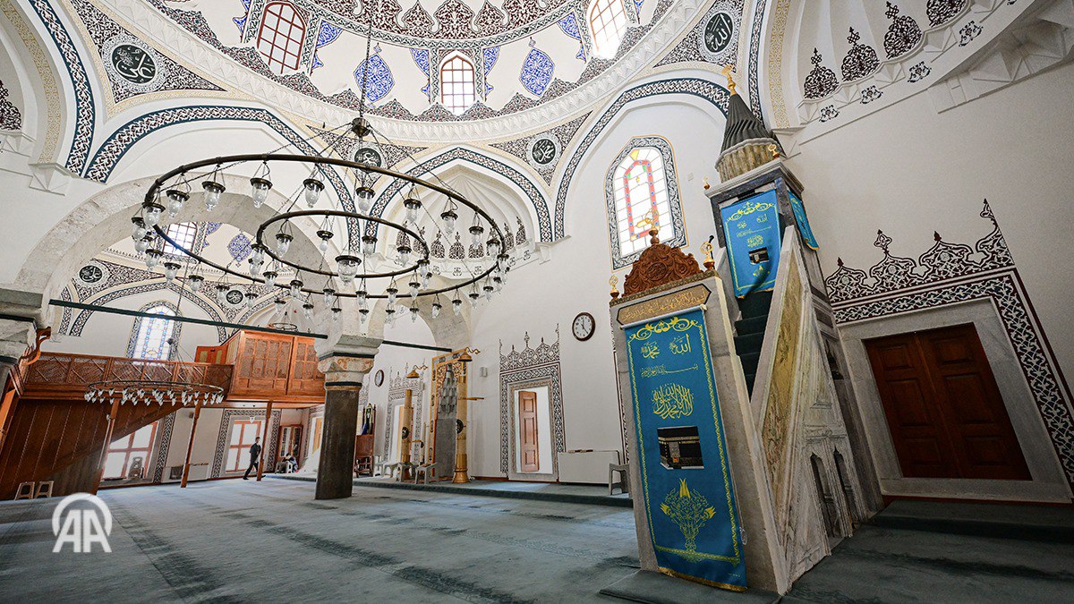 جامع خاصكي خُرَّم سلطان.. تحفة معمارية تعكس بدايات العمارة العثمانية الكلاسيكية في إسطنبول